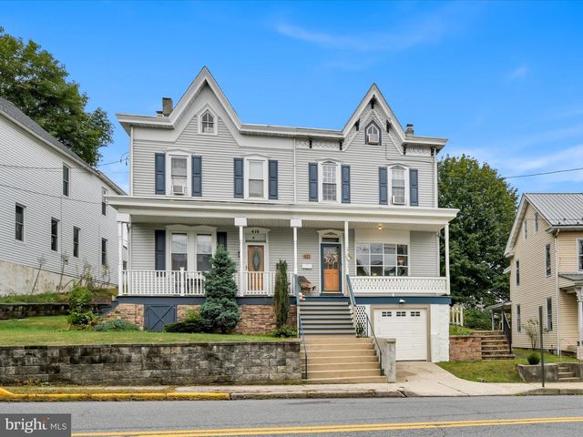 421 W MARKET, Orwigsburg, PA 17961