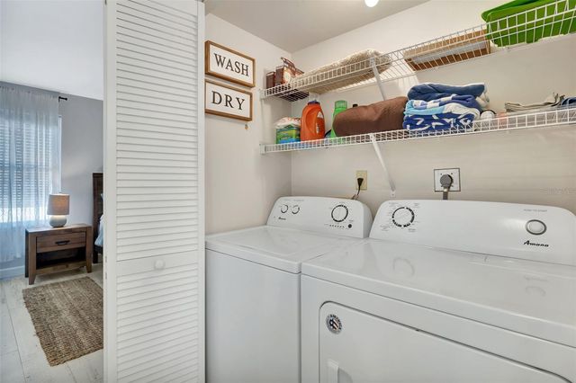 1130 W PEPPERTREE LANE 118, Sarasota, FL 34242