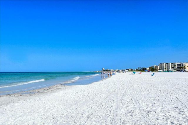 1130 W PEPPERTREE LANE 118, Sarasota, FL 34242