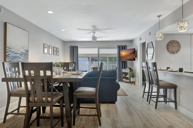 1130 W PEPPERTREE LANE 118, Sarasota, FL 34242