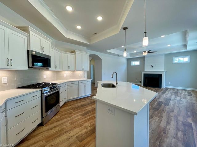 5246 Sunny Brook Court, Clemmons, NC 27012
