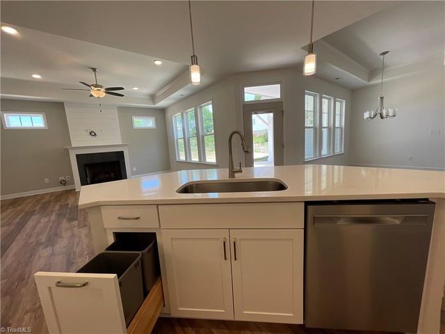 5246 Sunny Brook Court, Clemmons, NC 27012