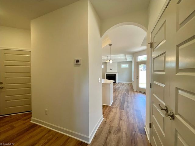 5246 Sunny Brook Court, Clemmons, NC 27012