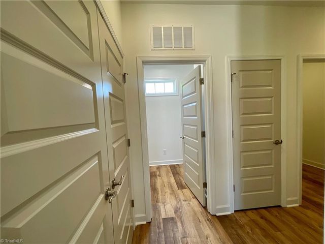 5246 Sunny Brook Court, Clemmons, NC 27012