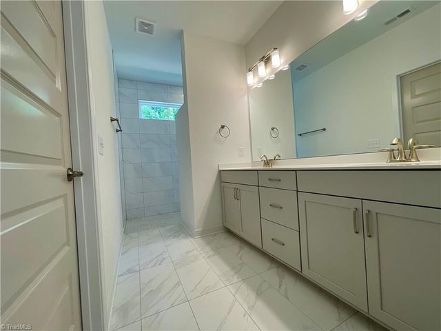 5246 Sunny Brook Court, Clemmons, NC 27012