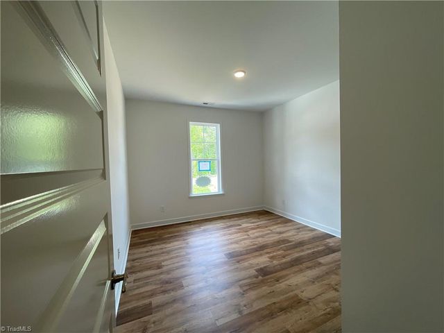 5246 Sunny Brook Court, Clemmons, NC 27012