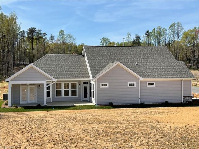 5246 Sunny Brook Court, Clemmons, NC 27012