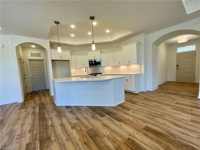 5246 Sunny Brook Court, Clemmons, NC 27012