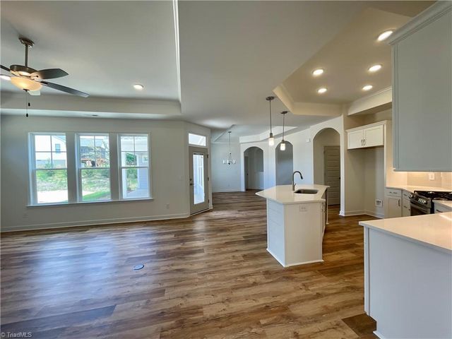 5246 Sunny Brook Court, Clemmons, NC 27012