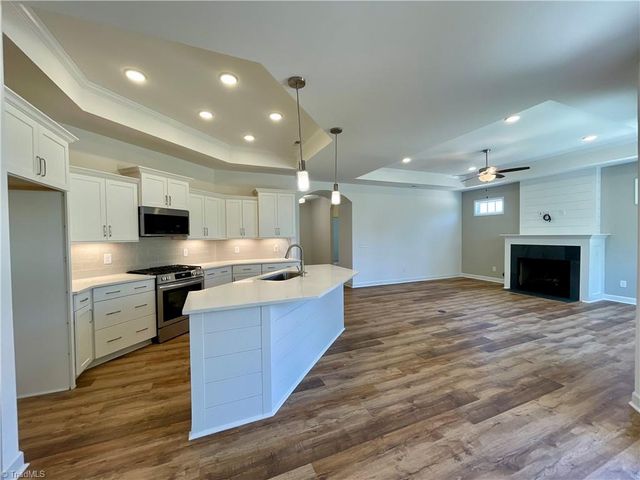 5246 Sunny Brook Court, Clemmons, NC 27012