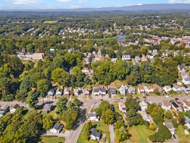 8 Coldenham Road, Walden, NY 12586