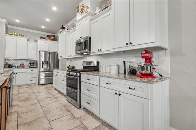 439 Penzo Avenue, Tontitown, AR 72762