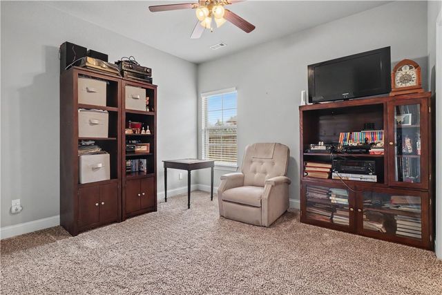 439 Penzo Avenue, Tontitown, AR 72762