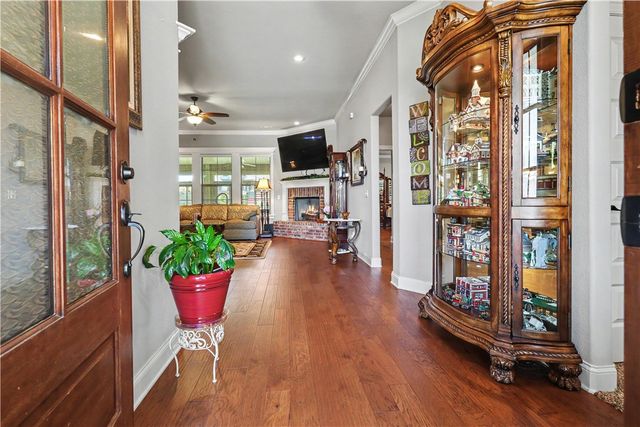 439 Penzo Avenue, Tontitown, AR 72762