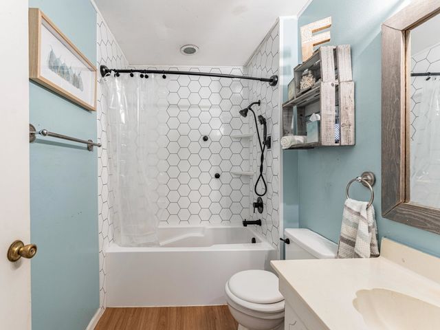 5G Fernwood Drive, Bolingbrook, IL 60440