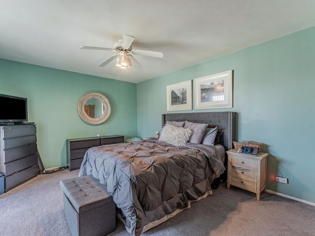 5G Fernwood Drive, Bolingbrook, IL 60440