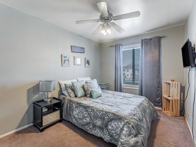 5G Fernwood Drive, Bolingbrook, IL 60440