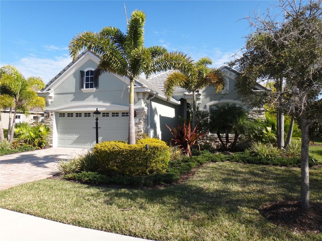 12051 THORNHILL COURT, Lakewood Ranch, FL 34202