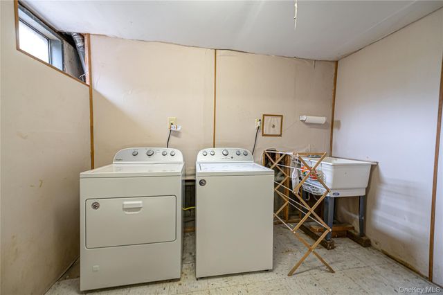 83 Broadlawn Drive, Central Islip, NY 11722