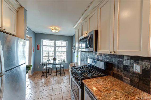 83 Broadlawn Drive, Central Islip, NY 11722