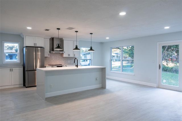 2226 FIESTA COURT, Orlando, FL 32811