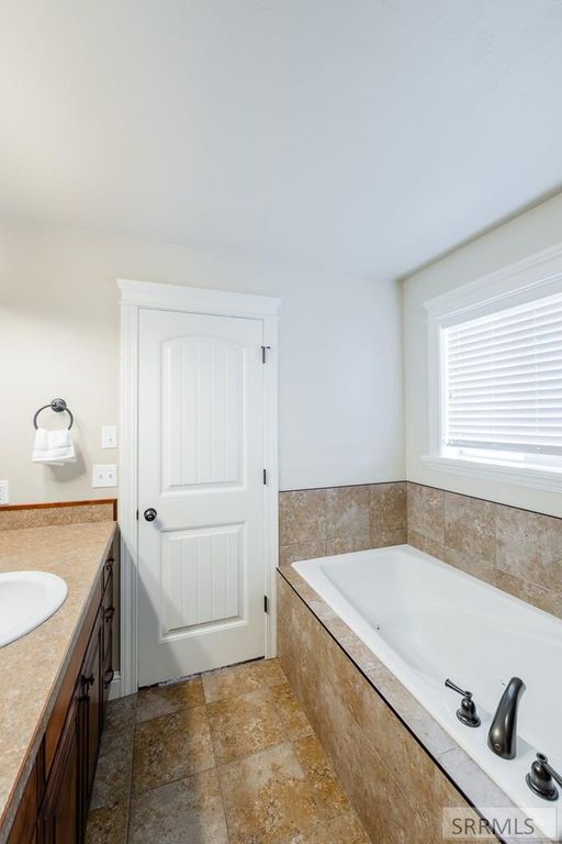 Image 16 of property listing at 3930 Barossa Drive, Idaho Falls, ID 83404