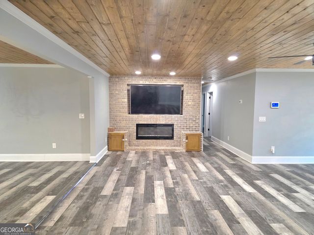 391 Price Street, Statham, GA 30666