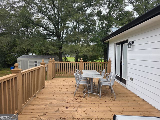 391 Price Street, Statham, GA 30666