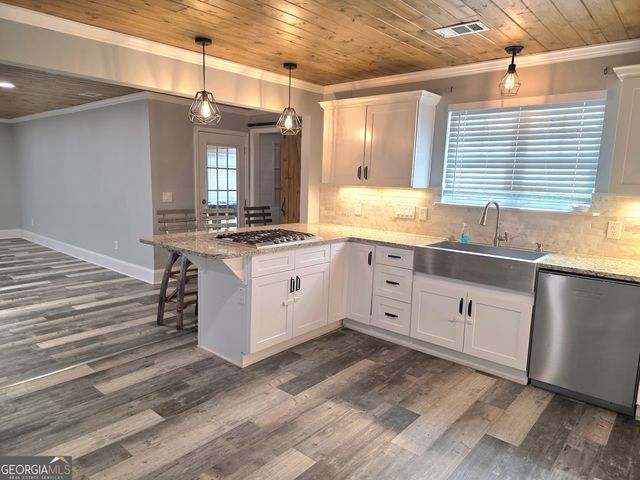 391 Price Street, Statham, GA 30666