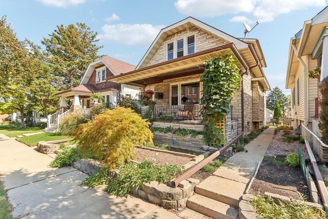2226 S 60th STREET, West Allis, WI 53214