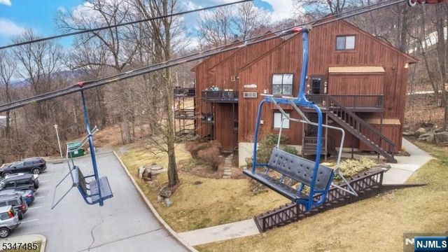 4 Winter Park Drive 4, Vernon, NJ 07462