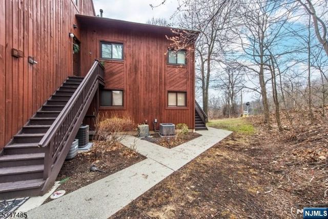 4 Winter Park Drive 4, Vernon, NJ 07462