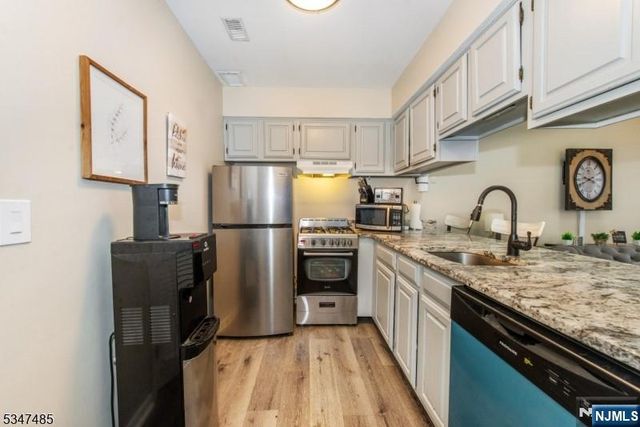 4 Winter Park Drive 4, Vernon, NJ 07462