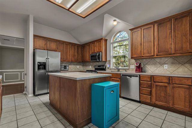 125 Amber Ash DR, Kyle, TX 78640