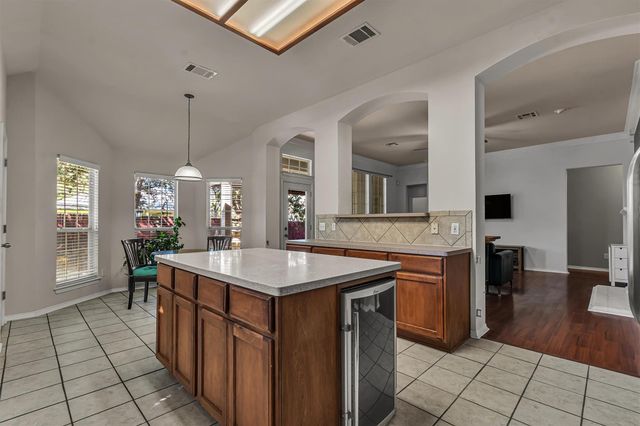 125 Amber Ash DR, Kyle, TX 78640