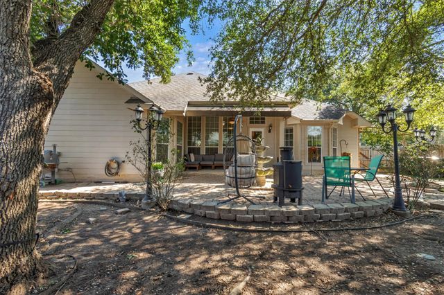 125 Amber Ash DR, Kyle, TX 78640
