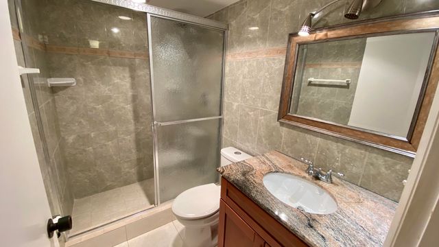 7030 Half Moon Circle 216, Hypoluxo, FL 33462