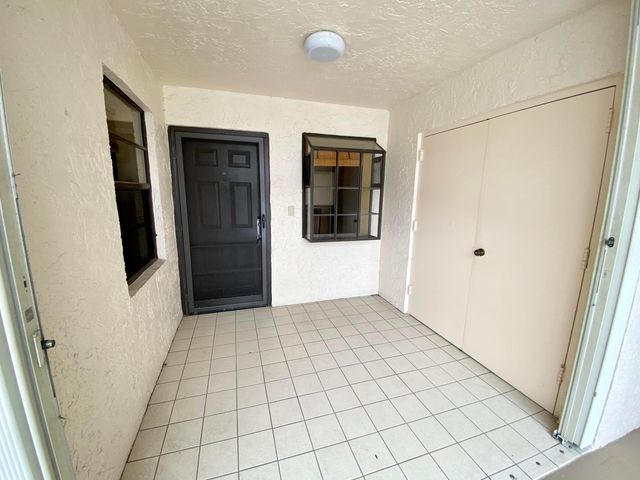 7030 Half Moon Circle 216, Hypoluxo, FL 33462