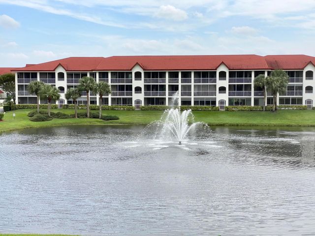7030 Half Moon Circle 216, Hypoluxo, FL 33462
