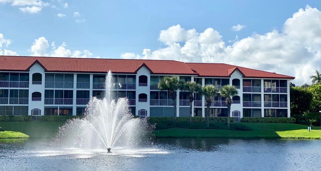 7030 Half Moon Circle 216, Hypoluxo, FL 33462