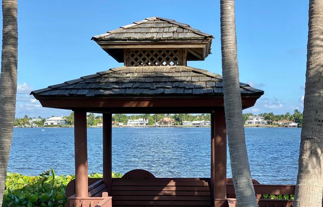7030 Half Moon Circle 216, Hypoluxo, FL 33462