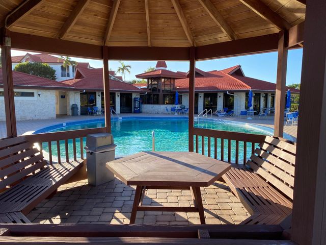 7030 Half Moon Circle 216, Hypoluxo, FL 33462