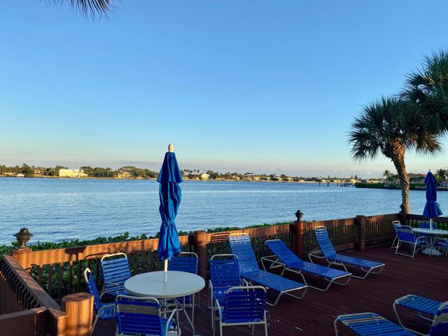 7030 Half Moon Circle 216, Hypoluxo, FL 33462