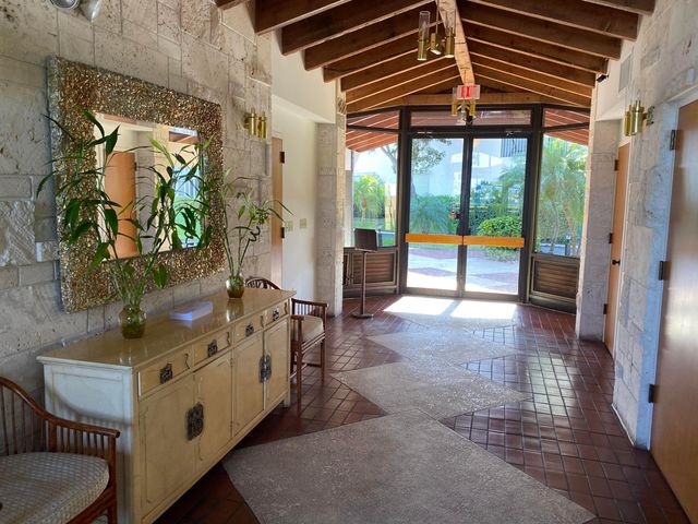 7030 Half Moon Circle 216, Hypoluxo, FL 33462