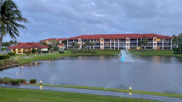 7030 Half Moon Circle 216, Hypoluxo, FL 33462