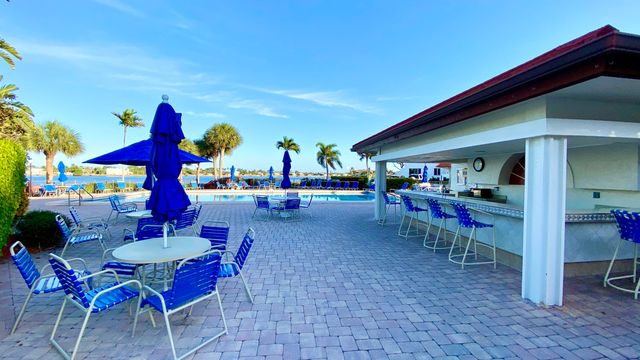 7030 Half Moon Circle 216, Hypoluxo, FL 33462