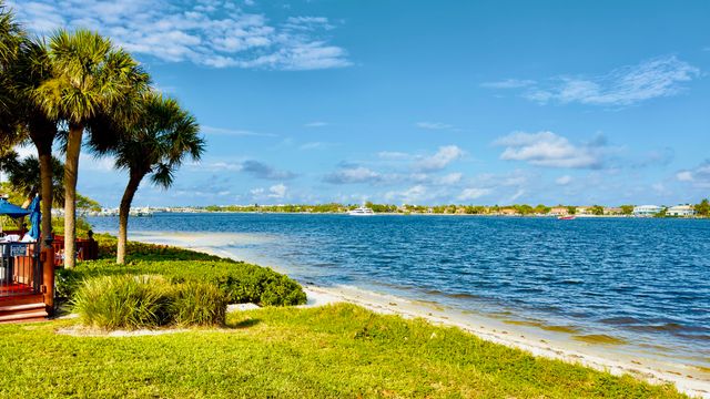 7030 Half Moon Circle 216, Hypoluxo, FL 33462