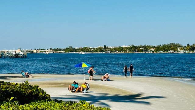 7030 Half Moon Circle 216, Hypoluxo, FL 33462