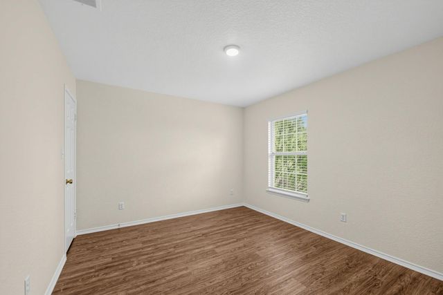 360 Thicket LN, Kyle, TX 78640