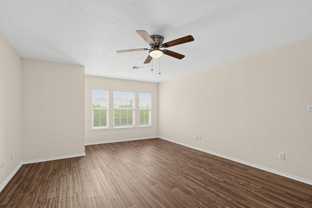 360 Thicket LN, Kyle, TX 78640